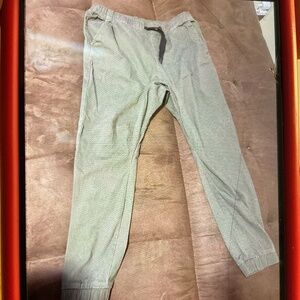 Flex The Movement by Southpole. Size XL, Color is green.